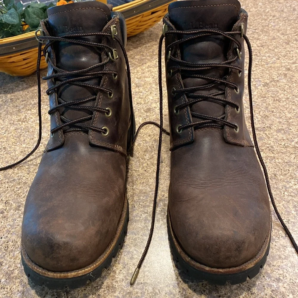 🔥Sale🔥 L.L. Bean Work Boots 10 WIDE Leather Item 301050 Vibram Soles Brown